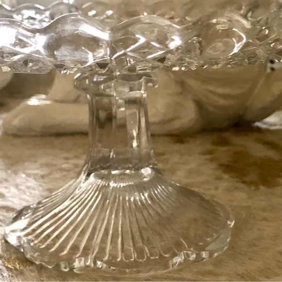 Vintage Clear Glass Pedestal Cake Stand Cake Plate - Picture 2 of 6